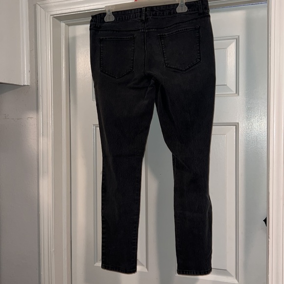 L.e.I. Jeans - Picture 2 of 4
